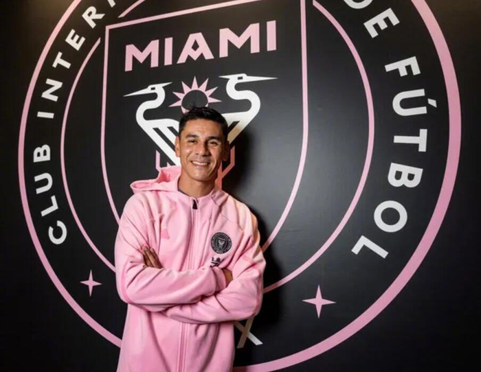 开云体育官网-迈阿密国际将解约39岁门将乌斯塔里|阿根廷媒体|奥莱报|阿根廷|俱乐部|合同_新浪体育_新浪新闻